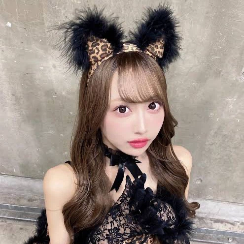 板野友美